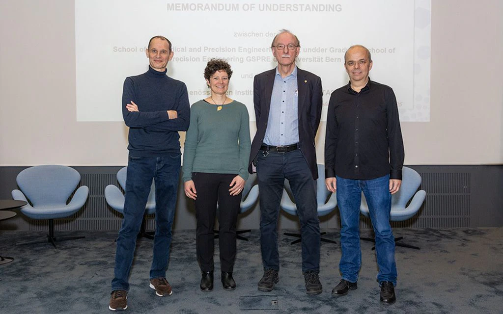 Dr. Hugo Lehmann, Chief Partnership and Technology Transfer Officer METAS, Dr. Susanne Heinzer, Koordinatorin Graduate School of Precision Engineering, Prof. Jürgen Burger, Leiter des Studiengangs und der Graduate School of Precision Engineering und Dr. Peter Blattner, Chief Metrology Officer METAS (v.l.n.r).
